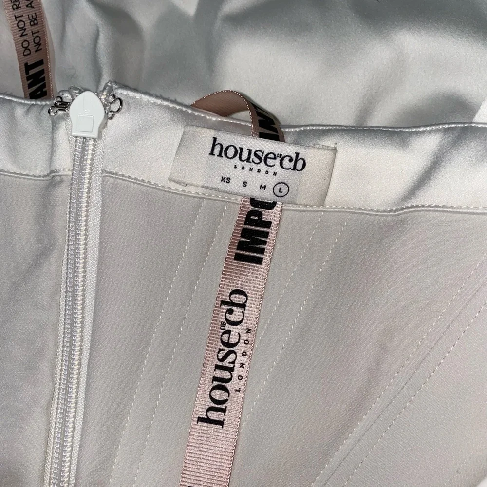 White House of CB dress NWT - Picture 6 of 6